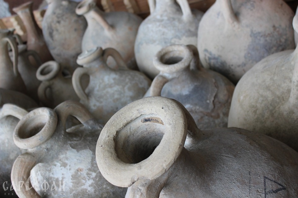 Древние погребения младенцев в амфорах нашли археологи в Ростовской области