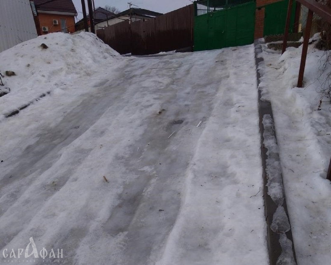 Власти Ростова объяснили лед на дорогах отсутствием соли