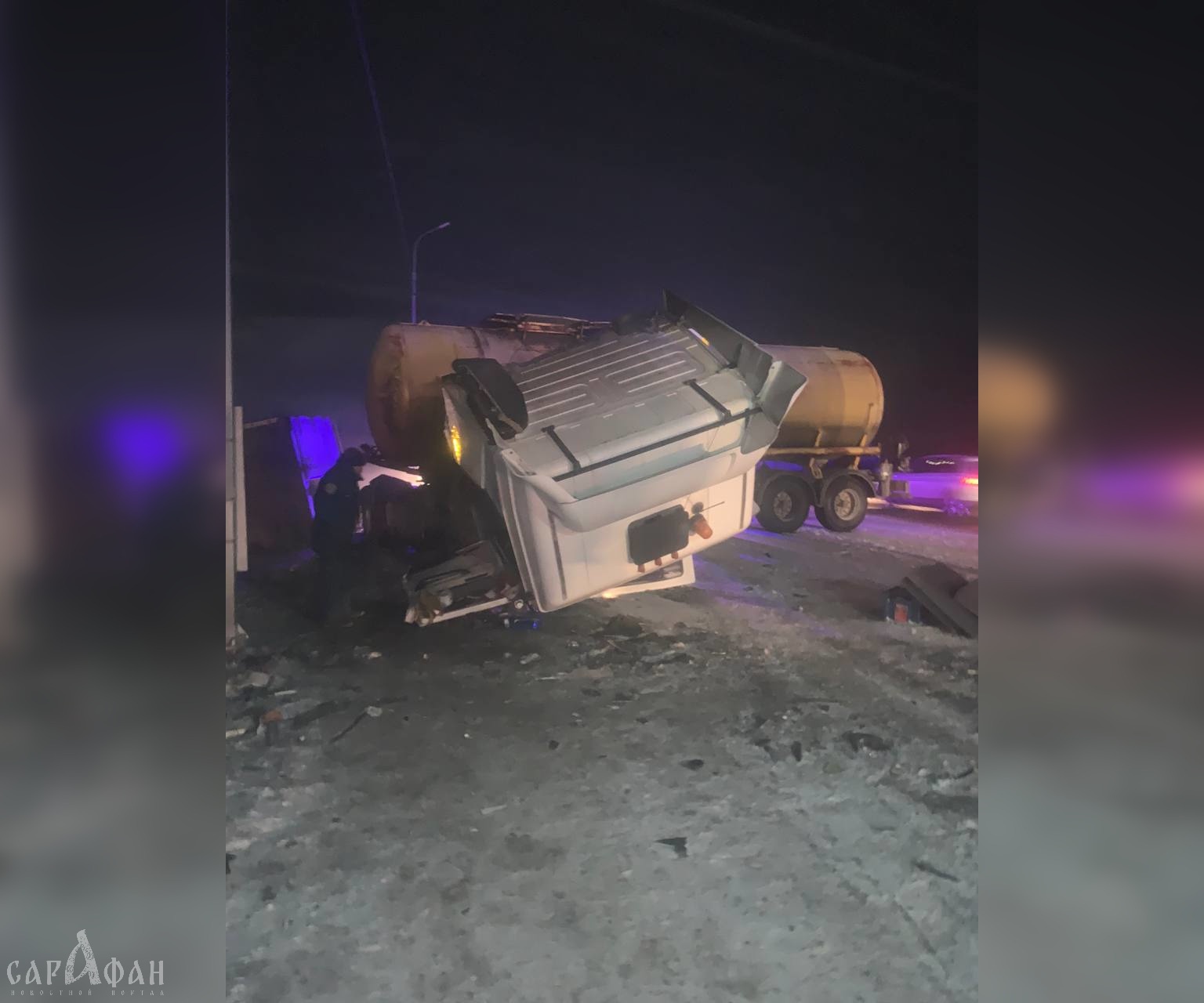 В Ростовской области три человека пострадали в ДТП с грузовиком
