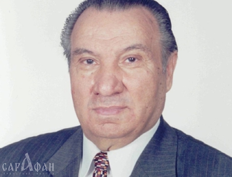 Народный писатель Адыгеи Исхак Машбаш получил звание Героя Труда