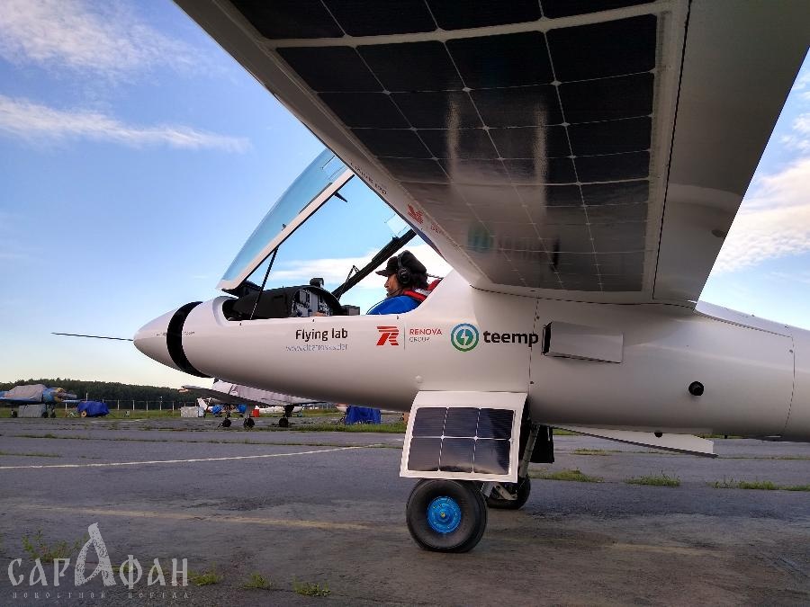 Через Ростов на самолете с солнечными батареями Федор Конюхов летит в Крым