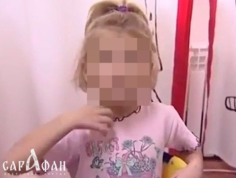 Родителям, бросившим 4-летнюю дочь посреди Ростова, вернули ребенка