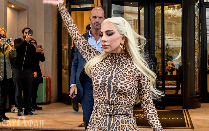 Приняли за путану: ровно 15 лет назад Леди Гага впервые приехала в Россию