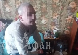 Заперли одного с чужим дядей в грязной квартире: пятилетний ребенок смотрел в бездну, пока посторонний набирался сил на диване 