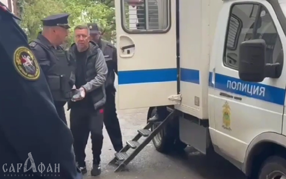 Кубанский чиновник Сергей Лесь арестован после попытки бегства на микроавтобусе, напичканном деньгами и золотом