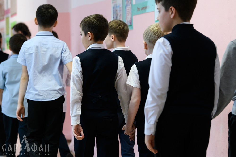 Школьная давка в Сочи: проверочные работы чуть не закончились трагедией