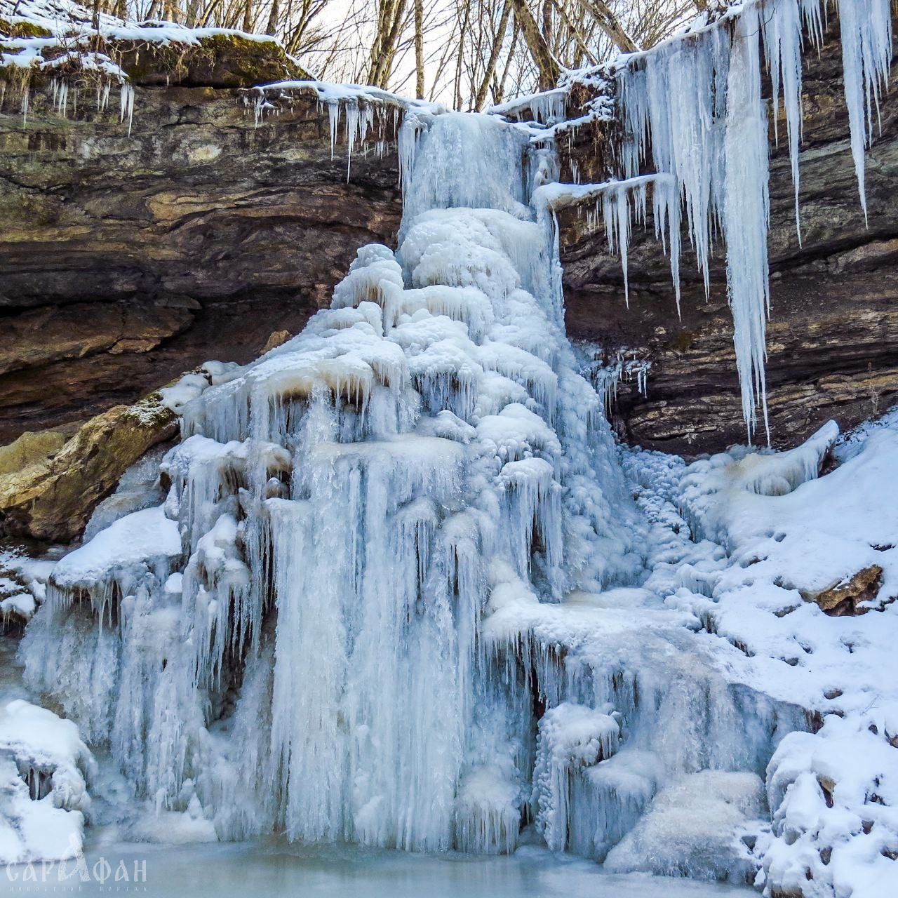 Замёрзший Хаджохский водопад - фантастическое зрелище