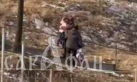 «Не хочу, не надо!»: малышка рыдала и молила о помощи прохожих, убегая от тучного разъяренного отца, кричащего, что ему можно все с ней делать 