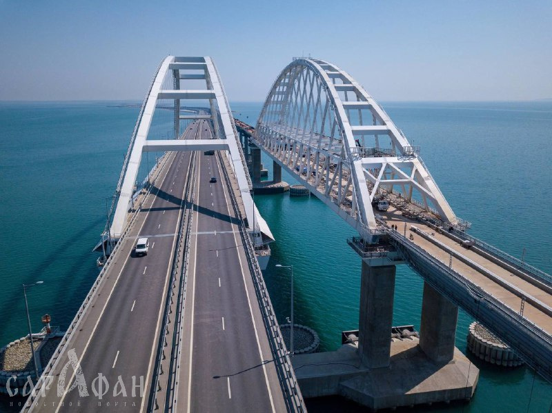 ВСУ трижды за ночь пытались атаковать Крымский мост морскими дронами