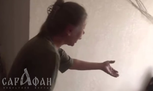 «Нет! Не надо»: в Краснодаре рыдающую девочку правоохранители вырвали из рук матери, объяснившую свою коматозность на уличной скамейке усталостью