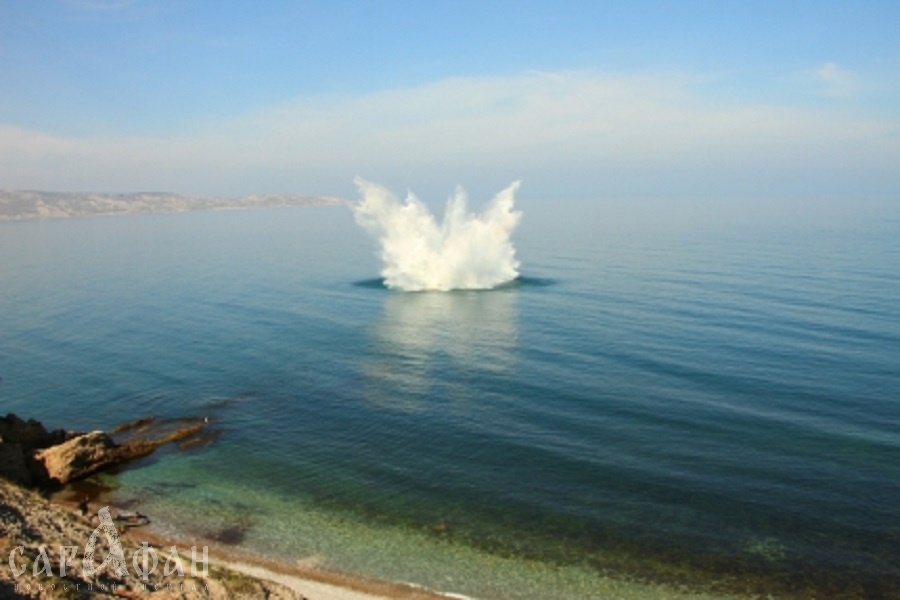 Огромная бомба плавала рядом с пляжем в Крыму
