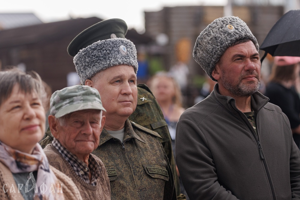 Кубанский атаман получил бюджетные миллионы на содержание казаков, которые числились в дружине только на бумаге