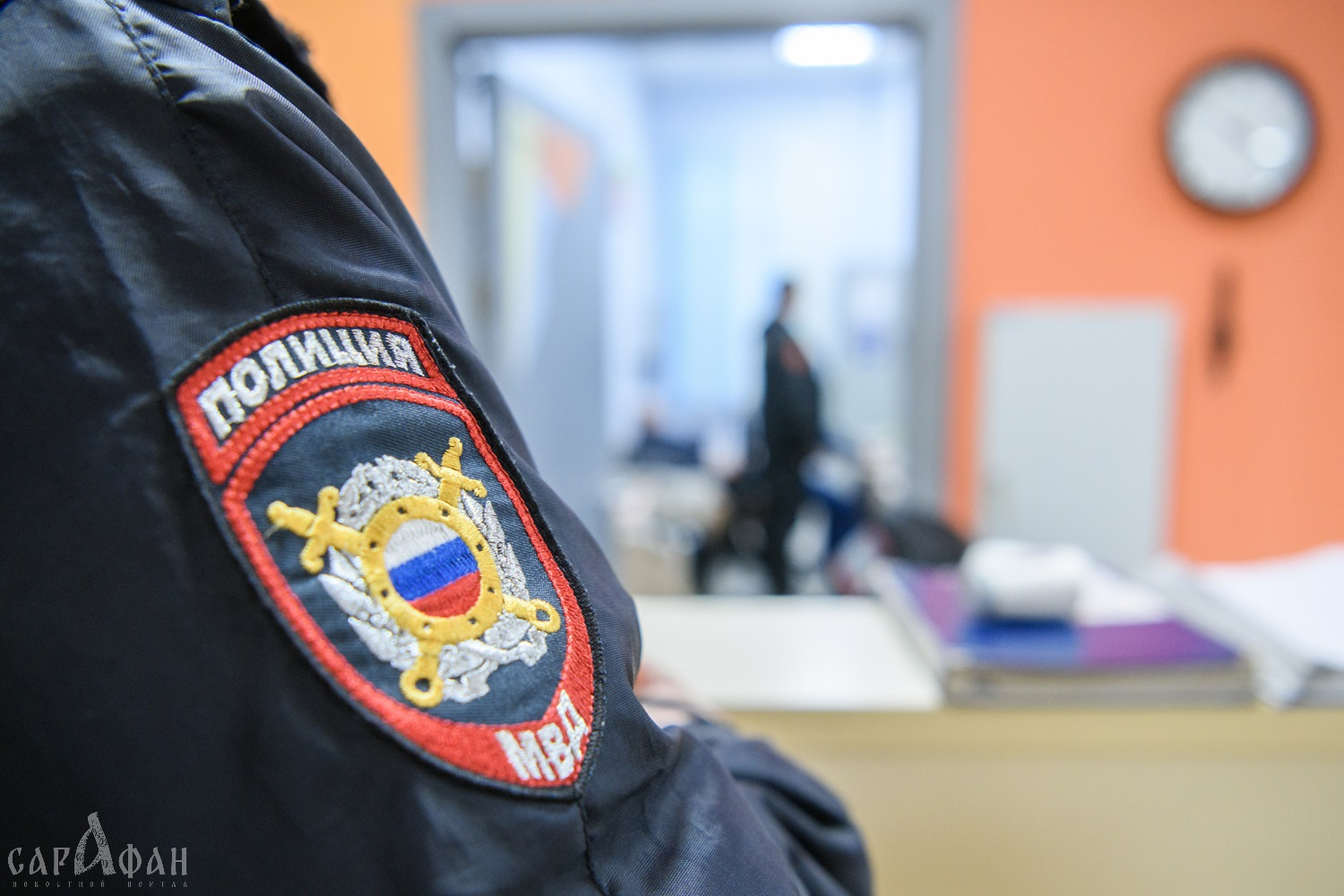 Угрожал статьей и требовал наличные: в Сочи задержали лже-полицейского, вымогавшего деньги у прохожих 