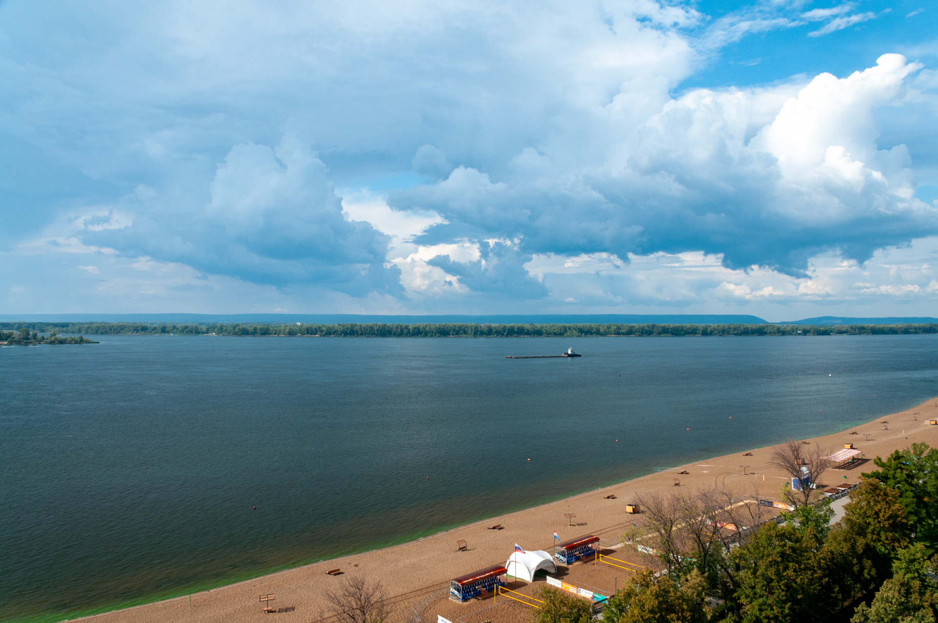 Тело мужчины без имени и документов достали из реки в центре Волгограда 