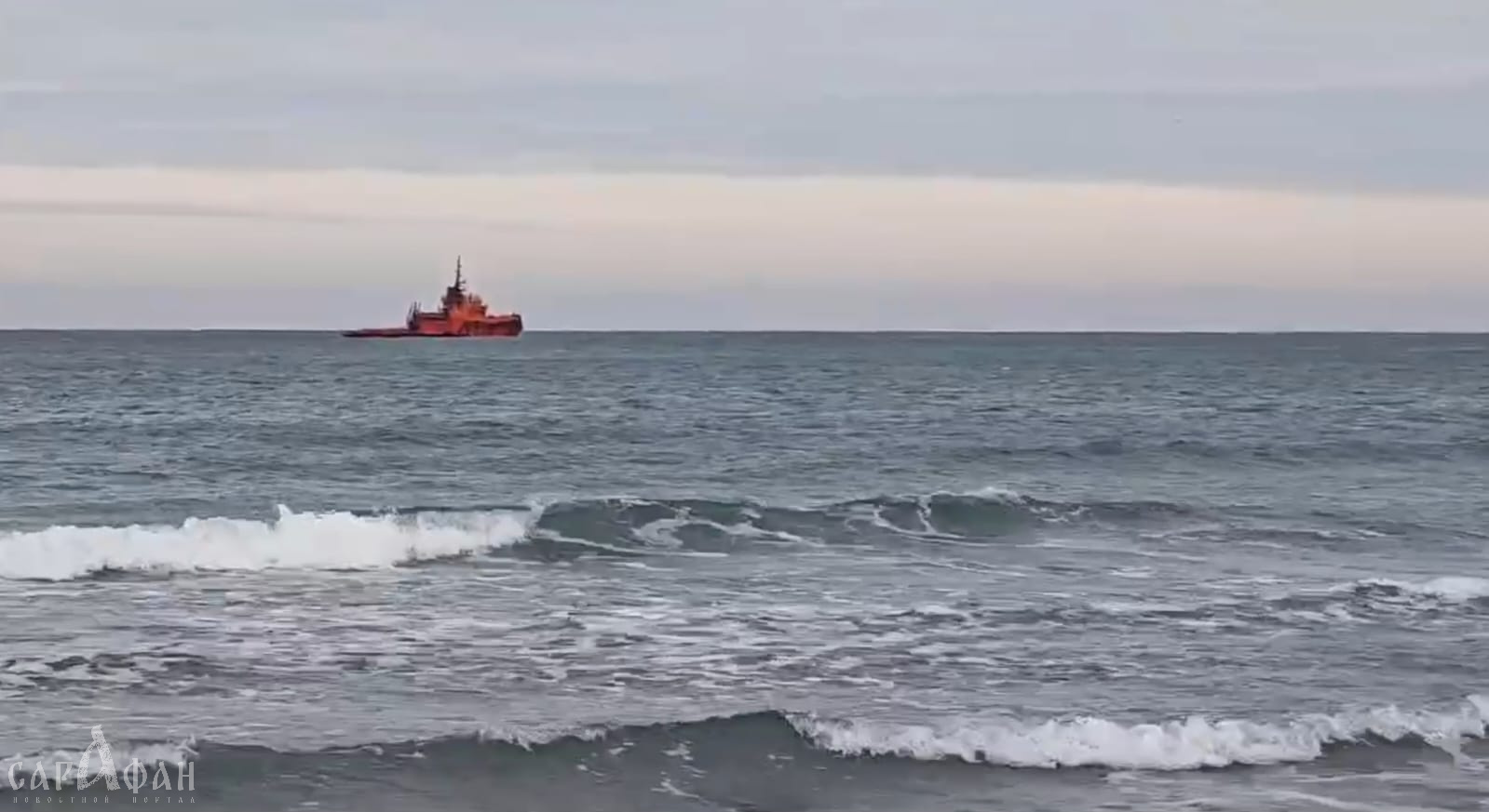 К мониторингу нефтяных пятен в море возле Анапы привлекли гражданские суда