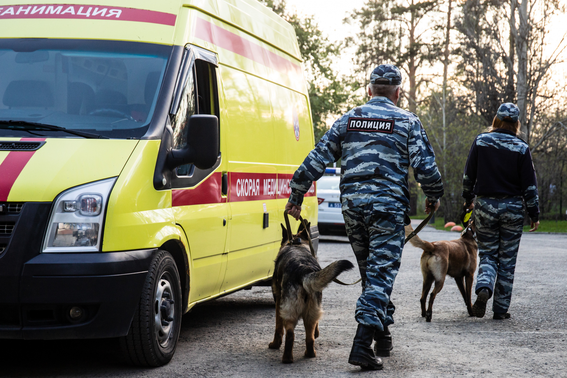 Умерли до приезда скорой: неизвестная опасность настигла мать с тремя детьми в стенах их родного дома, а единственный свидетель лежит в больнице не в силах описать произошедшее