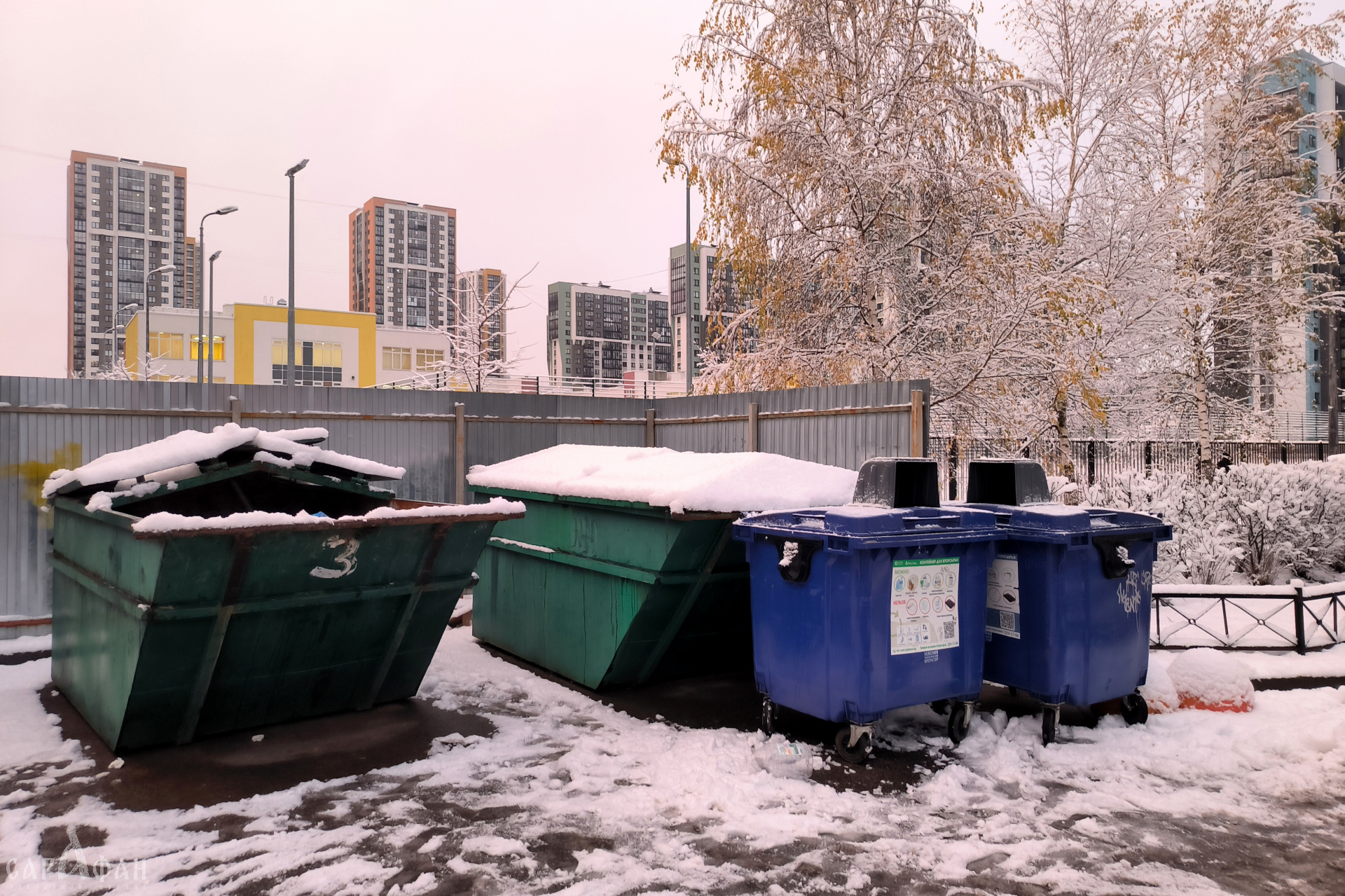 Чуда не произошло: в ночь на Рождество в общежитии лицея на свет появился мертвый ребенок, замерзшее тельце которого нашли в мусорном контейнере