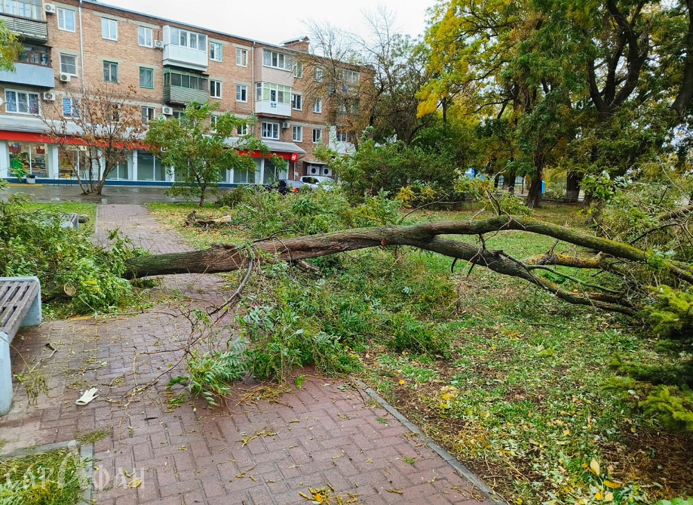 Власти Ейска предупредили жителей о возможной эвакуации из-за разгула стихии