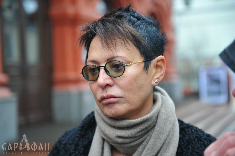 Ирина Хакамада перевела мошенникам 400 тысяч рублей