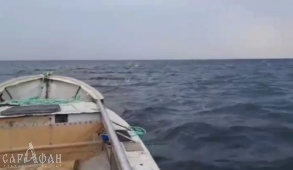 Опасный «аттракцион» в предательских водах: унесенные отец и сын почти скрылись за горизонтом Черного моря в Новороссийске