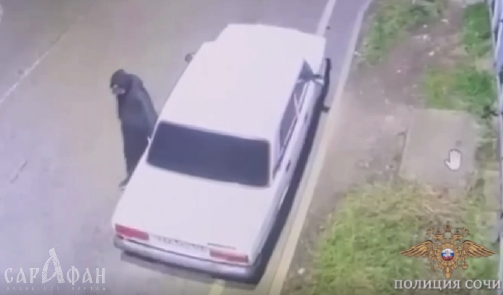 Житель Сочи угнал машину, чтобы доехать на ней домой