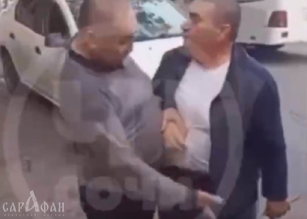 Достал нож и начал угрожать: водитель привел в ужас пассажиров маршрутки в Сочи