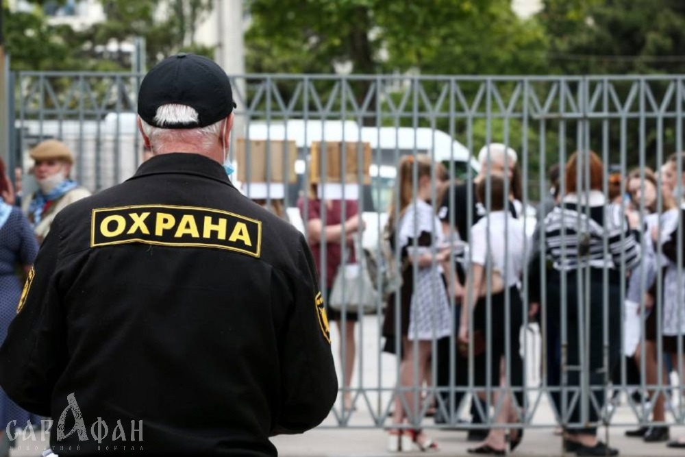 Словесная перепалка между школьным охранником и девятиклассником закончилась побоями на Кубани