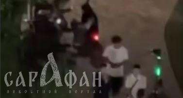 «Стрелял друзьям по ногам»: безбашенные малолетки держат в страхе целый район в Краснодаре и устраивают недетские забавы на исходе каждого дня