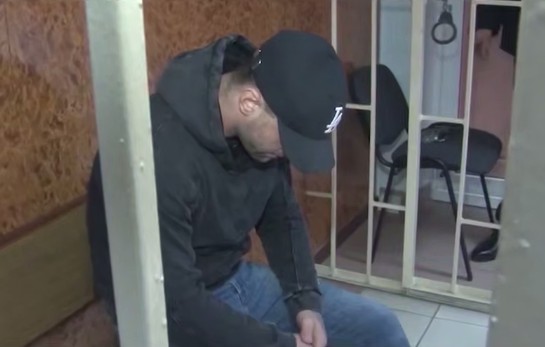 «Убил тот, кто уже на небесах»: загнанные в клетку изуверы, оставившие гнить в лесу жену новороссийского предпринимателя, передумали и просят их отпустить на волю 