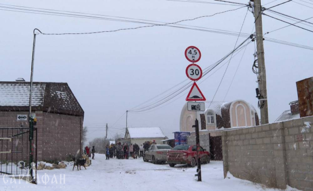 Крупный дачный массив в Севастополе остался зимой без электроэнергии