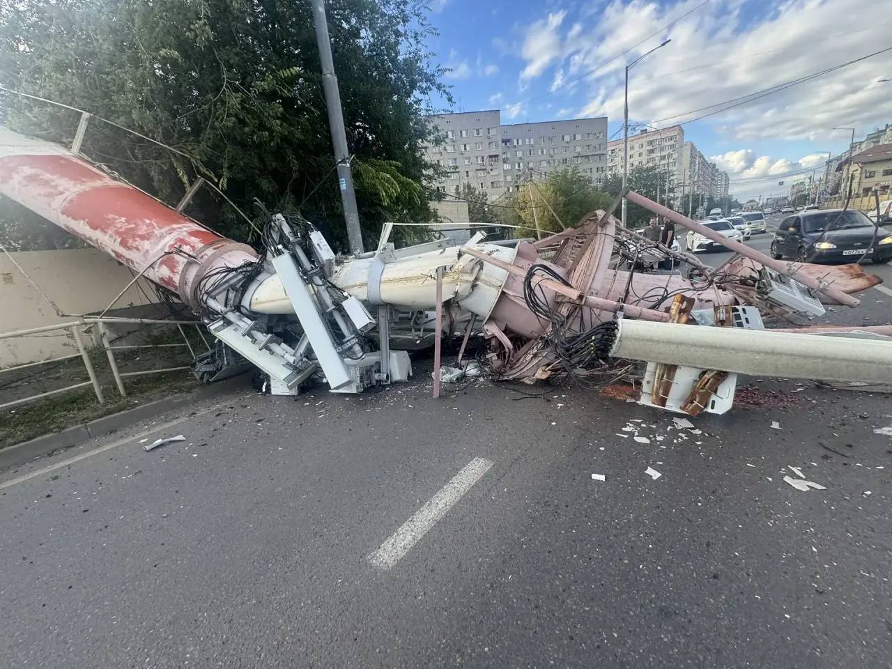 Рухнувшая на оживленную дорогу в Краснодаре труба котельной заинтересовала прокуратуру