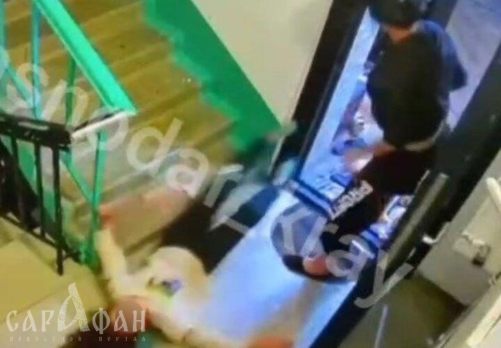 На Кубани судебные приставы взыскали 200 тысяч рублей с матери, избившей дочь 