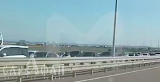 На Крымском мосту в 13-километровой пробке стоят более 2 тысяч авто 