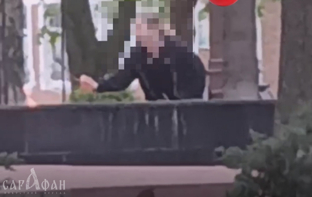 «Разве из нее вырастет нормальный человек?»: юная девушка жгла ветки на Вечном огне в Кореновске