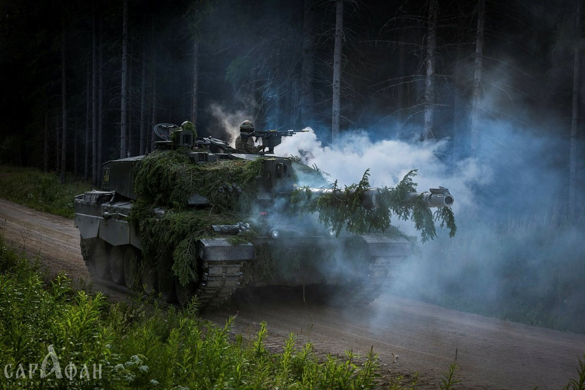 Из-за нехватки солдат окопы для украинской пехоты копают танкисты, оставшиеся без техники