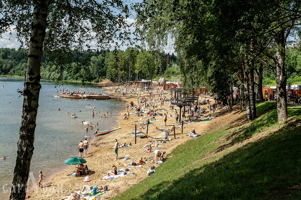 Единственный пляж рядом с Краснодаром закрыли из-за опасных бактерий в воде