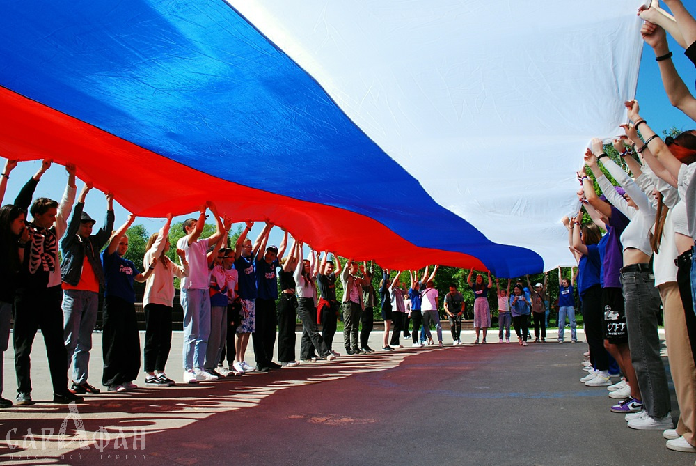 Велопробег и тысячи роз: как в Краснодаре отметят День России