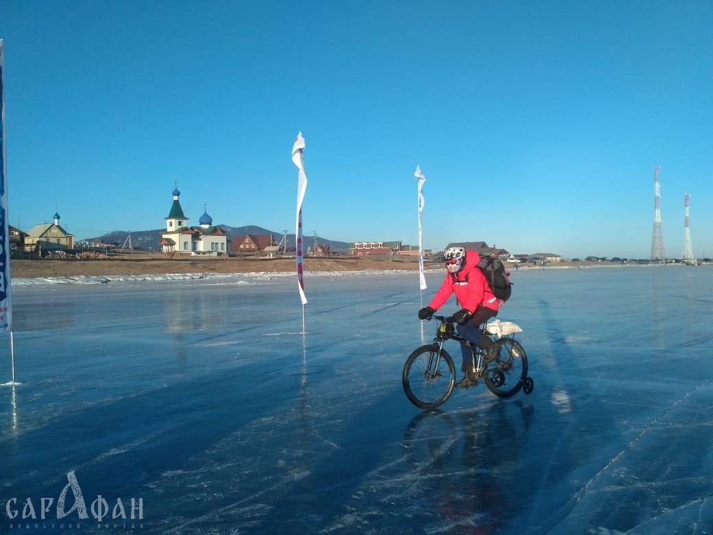 Велосипедистка из Ставропольского края проехала по льду Байкала 200 километров