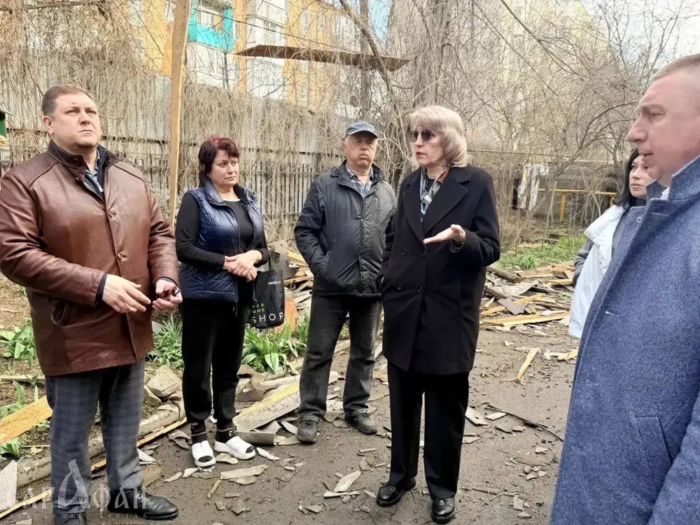 В Таганроге после ночной атаки беспилотников ранена женщина и повреждены жилые дома