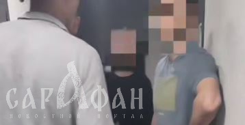 Проковырял дырочку и сунул проволоку в глаз: в Краснодаре сосед с панамкой за пазухой кошмарит жильцов дома страшными выходками и угрозами 