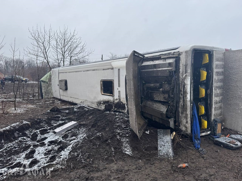 27 человек пострадали в смертельной аварии с рейсовым автобусом, следовавшим из Краснодара