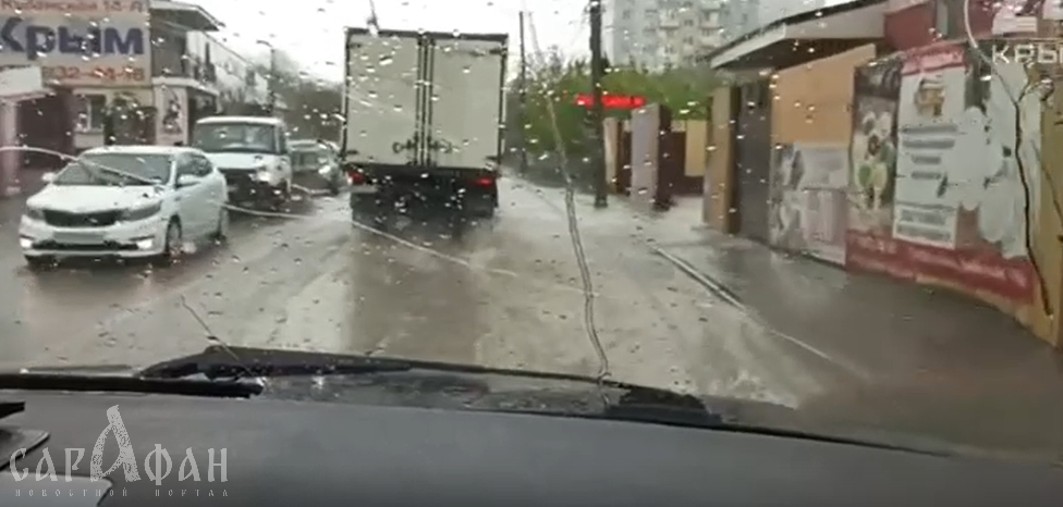 В Севастополе объявили штормовое предупреждение из-за ливней