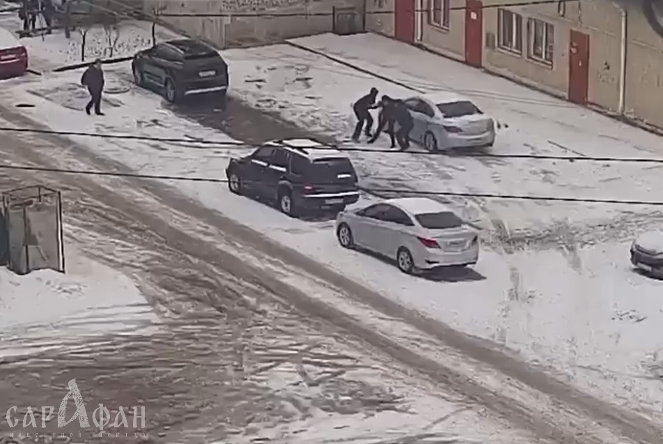 Похищение подростка, которого затолкали в багажник автомобиля в Кропоткине, оказалось шуткой