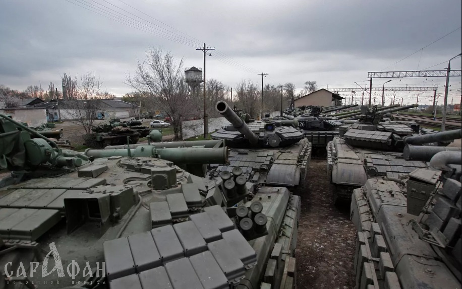«На тобі, Боже, що мені негоже»: на Украину везут старые танки, к которым нет запчастей