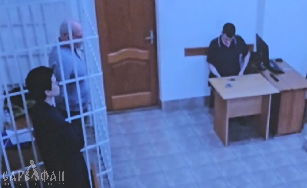 Обвиненный в махинациях замглавы Сочи рвался на волю, но суд оставил его за решеткой