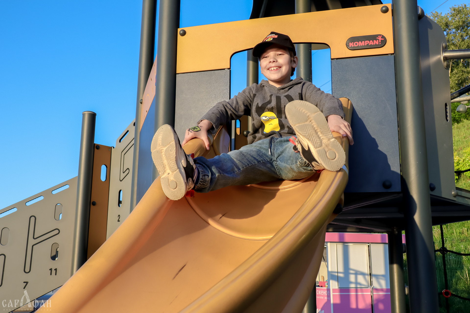Женщина накинулась на 8-летнего ребенка на детской площадке в Краснодаре