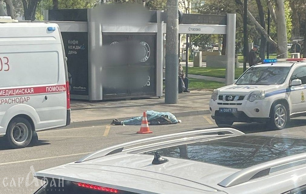 В Краснодаре мужчина не дождался автобуса и умер на остановке