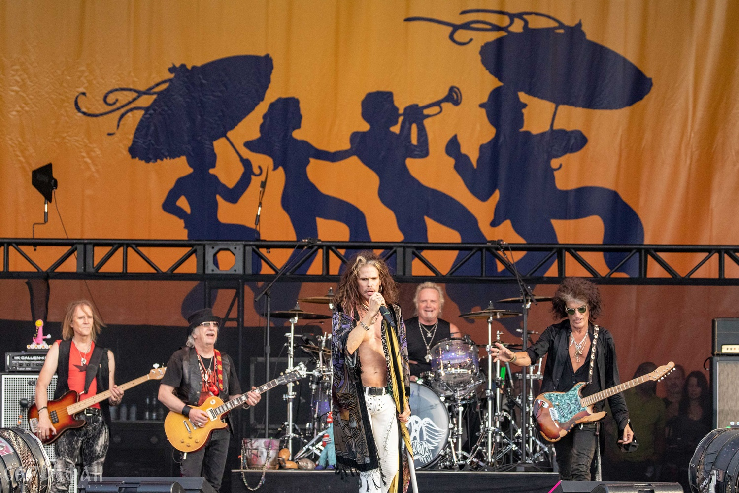 Aerosmith прощаются с поклонниками: группа завершает концертную деятельность 