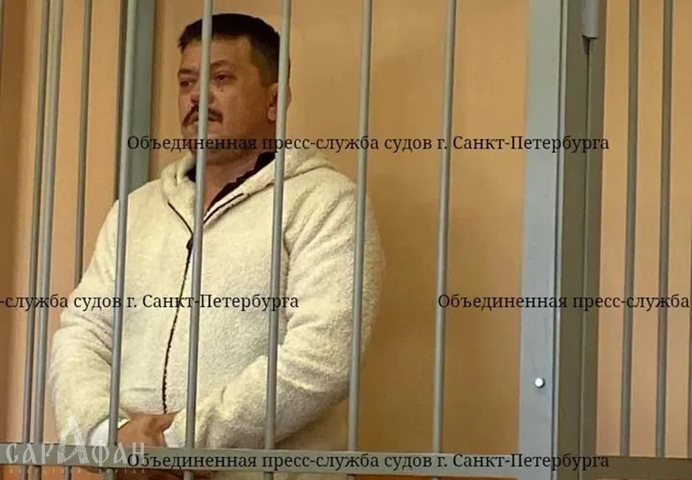 Хотел укрыть от дождя, хотя не упало ни капли: судья с круглыми глазами слушал сказку мигранта про «белого бычка» и запертую школьницу, которую он грязно лапал в машине