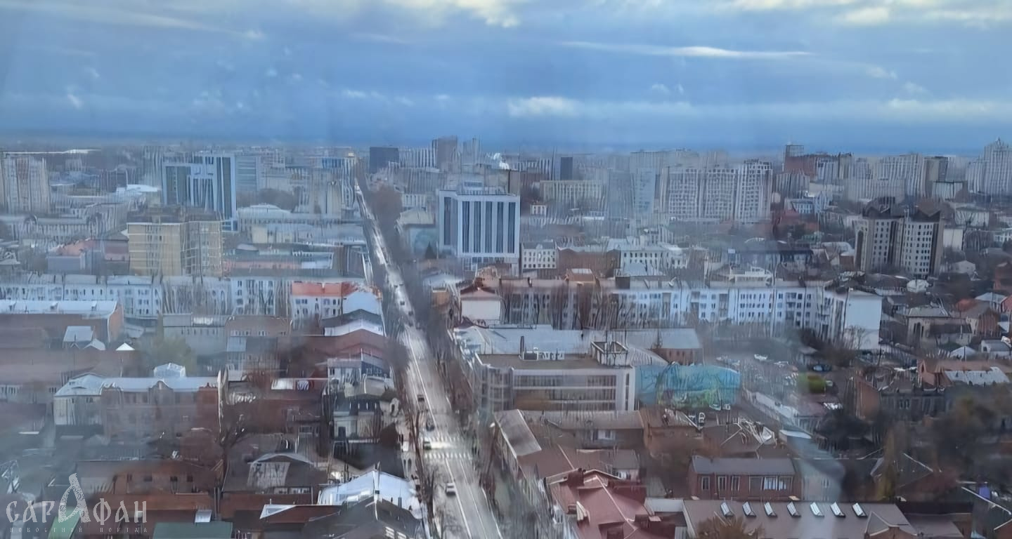 «Несуразный и тяжелый»: приезжую возмутило однообразие высоток, пробки и климат в Краснодаре 
